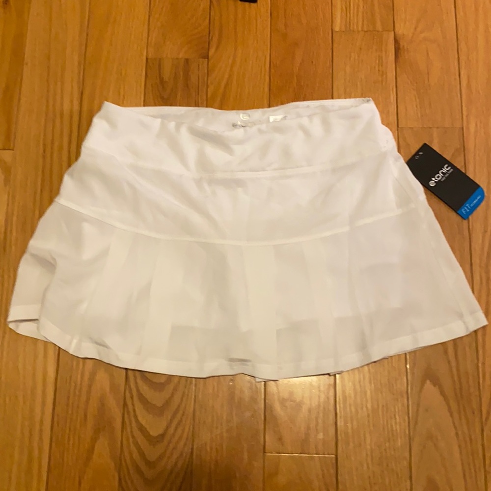 Sport skort. White.
